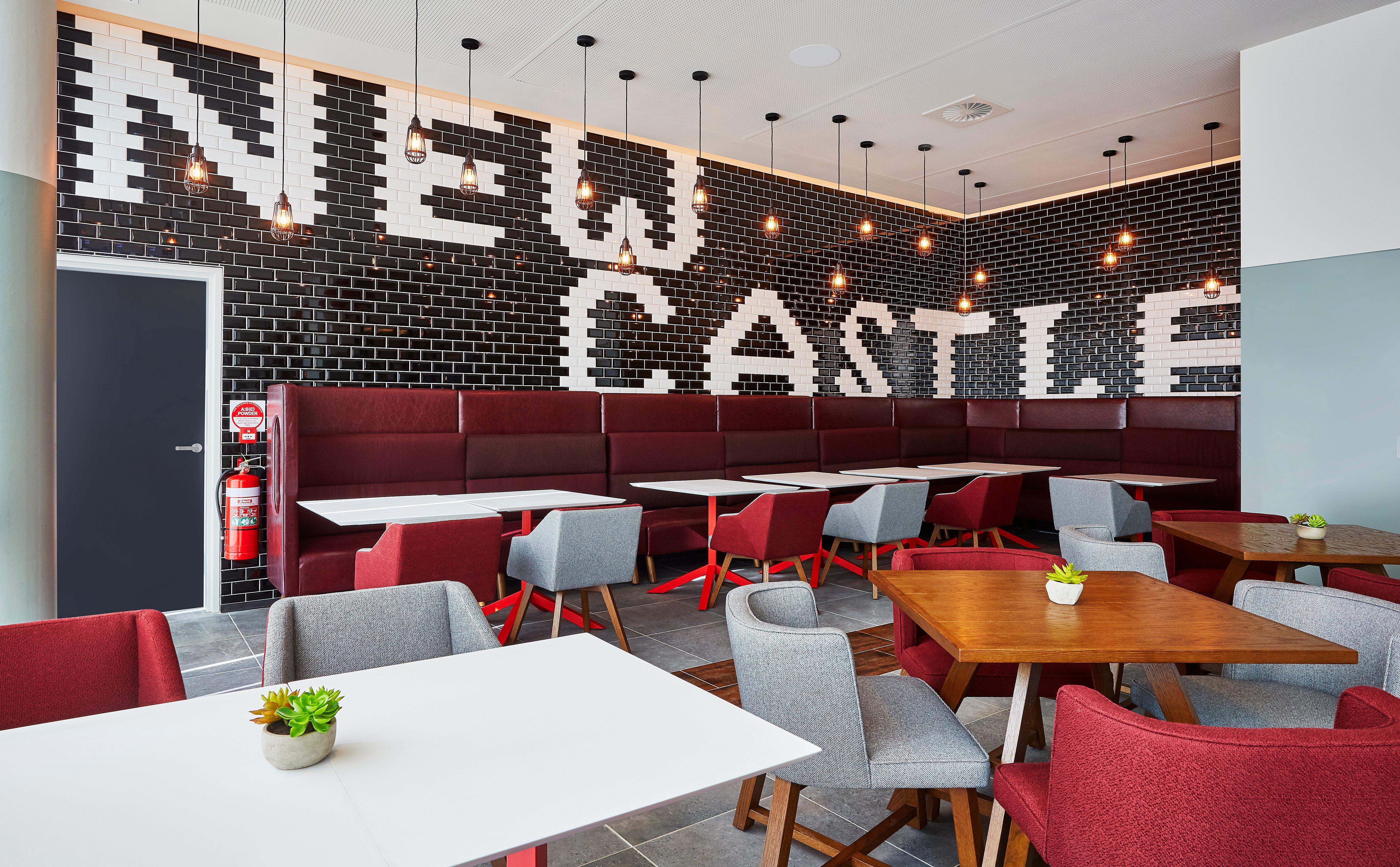Holiday Inn Express Newcastle By Ihg Zewnętrze zdjęcie