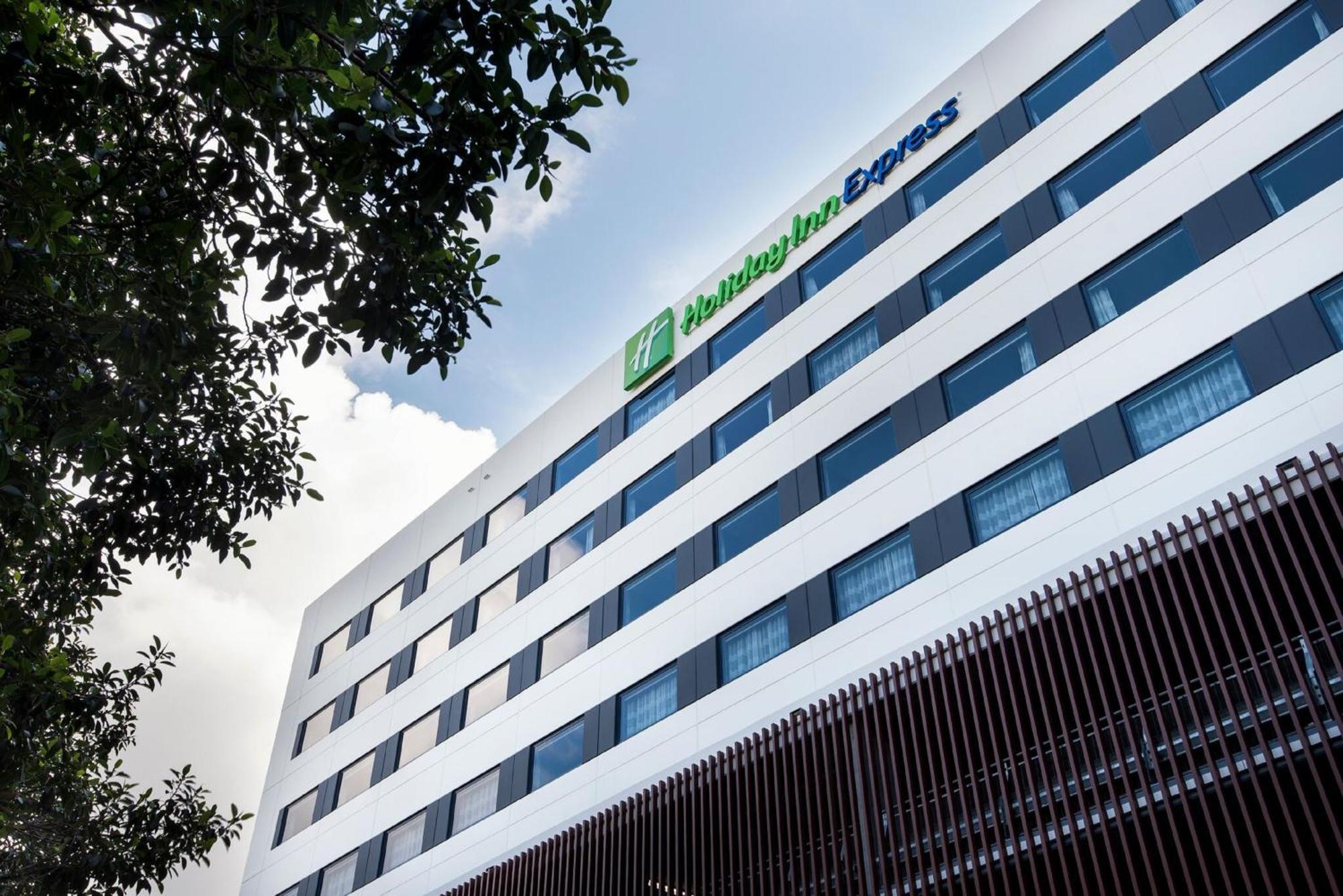 Holiday Inn Express Newcastle By Ihg Zewnętrze zdjęcie