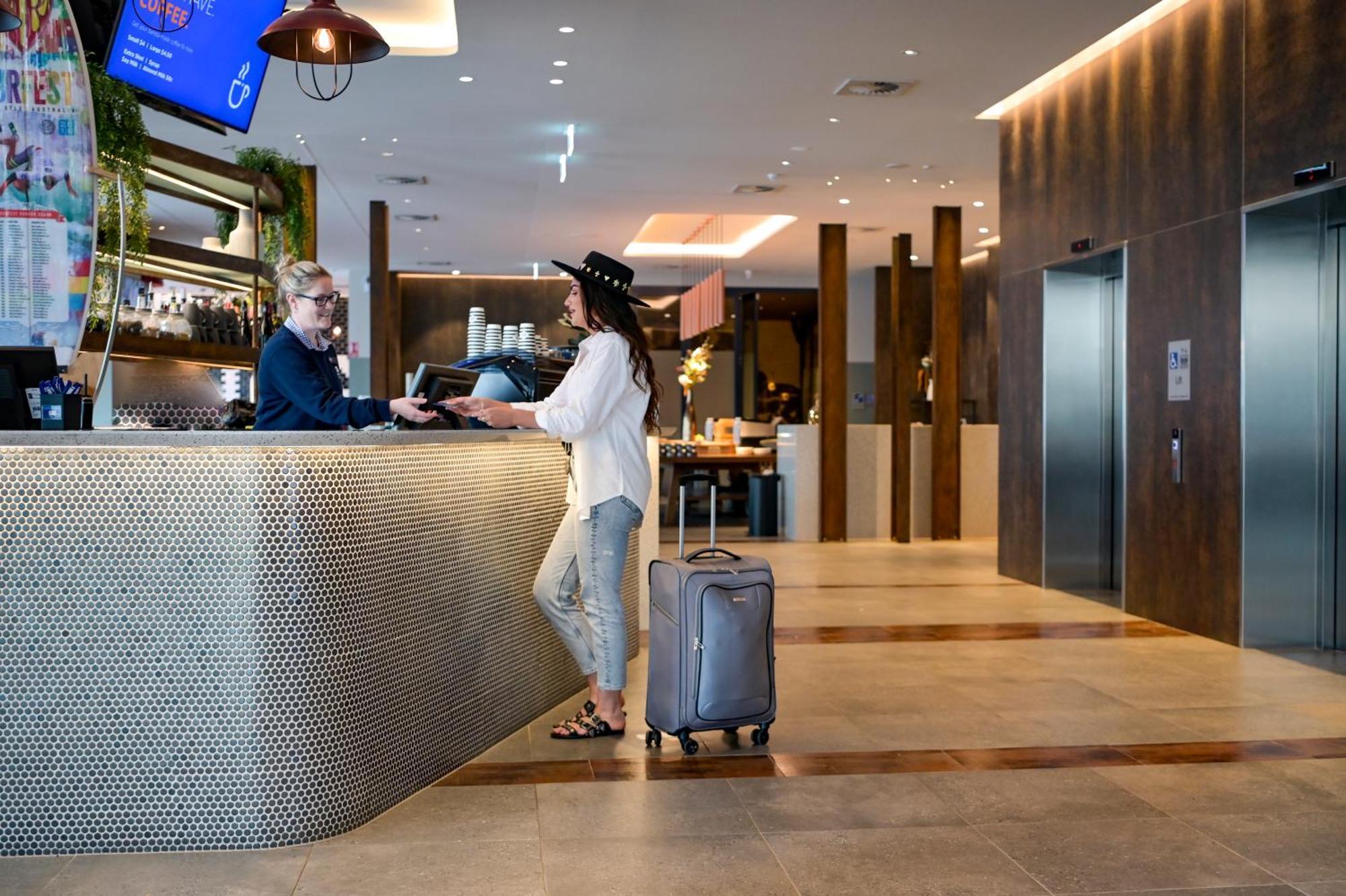 Holiday Inn Express Newcastle By Ihg Zewnętrze zdjęcie